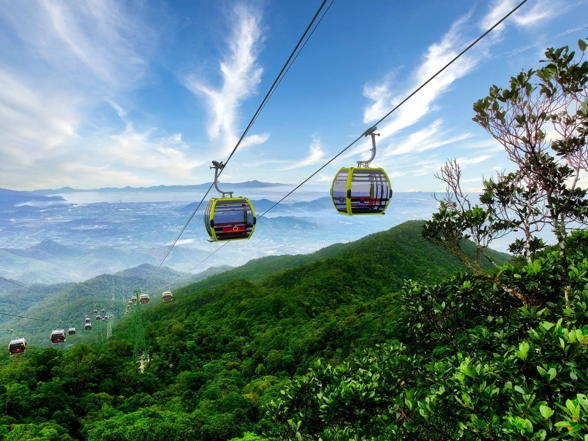 Sun World Ba Na Hills áp dụng giá vé trọn gói, bao gồm cáp treo và điểm tham quan trong khuôn viên