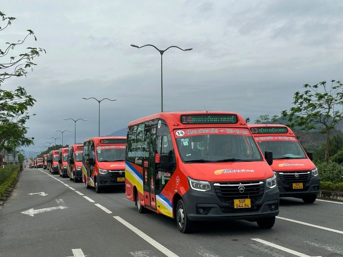 Đi xe buýt là phương án tiết kiệm nhất khi đi từ Đà Nẵng đến Bà Nà