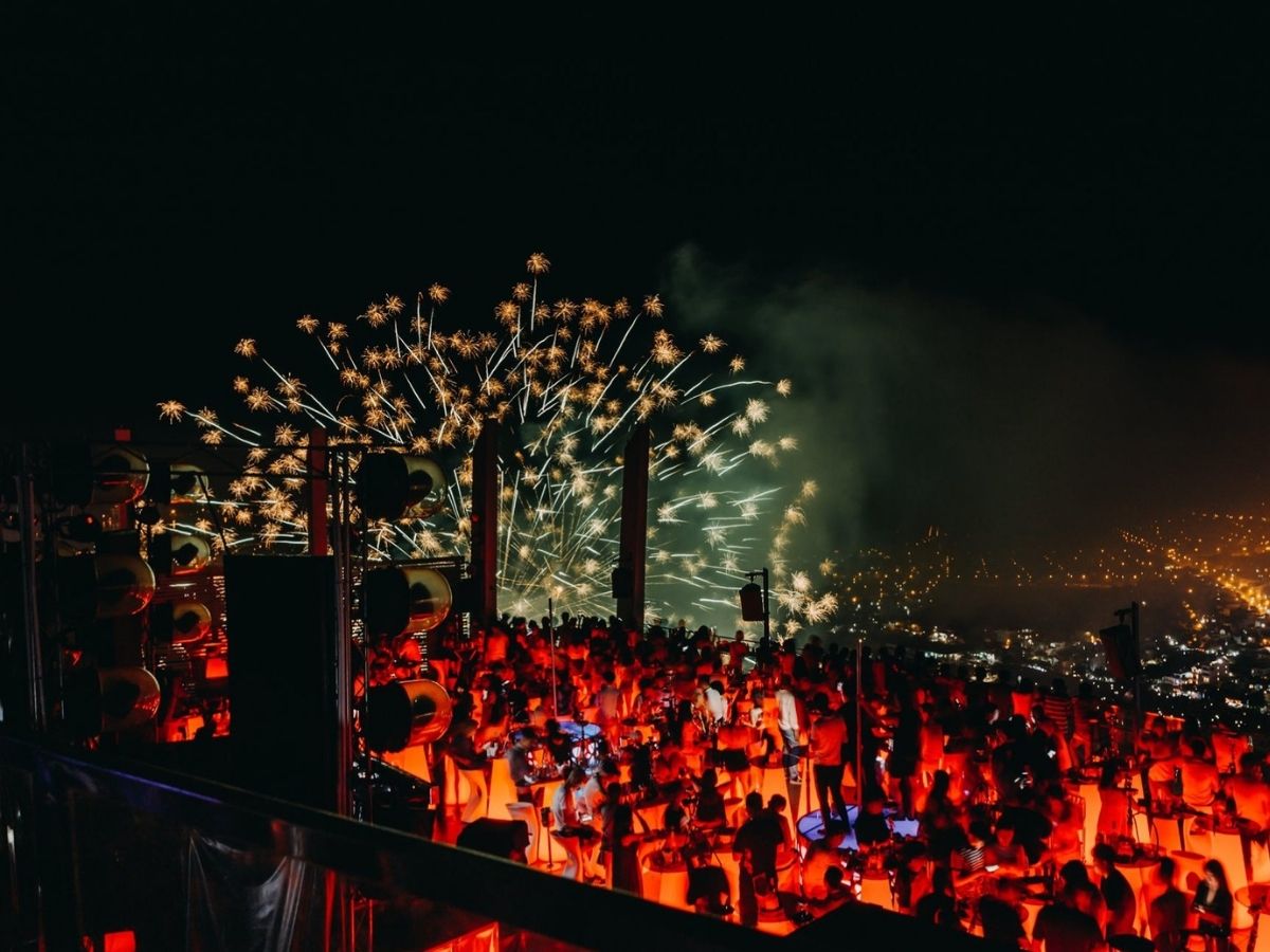 Các quán bar ở Đà Nẵng sở hữu hệ thống âm thanh hiện đại, kết hợp cùng các DJ dày kinh nghiệm