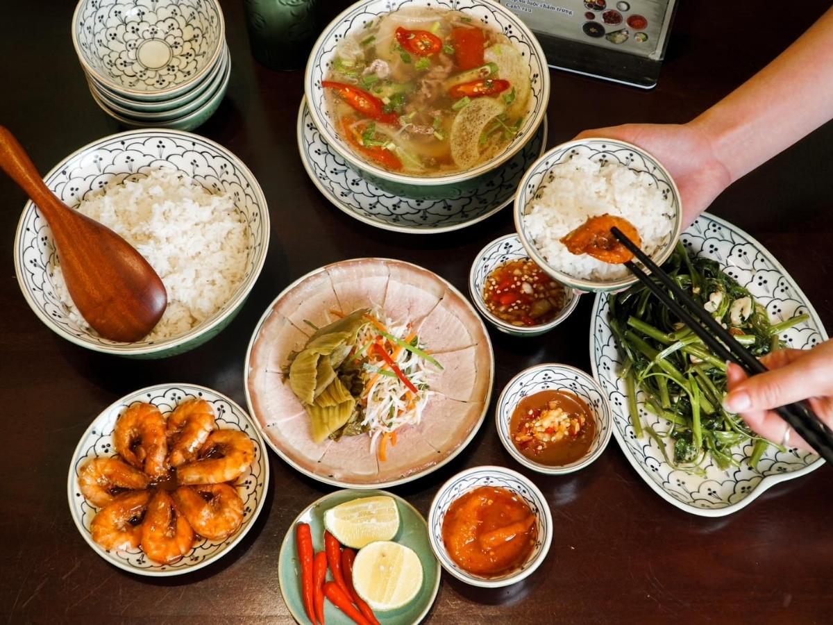 Những quán ăn gia đình ở Đà Nẵng thường có mức giá phải chăng, phù hợp với nhiều đối tượng thực khách