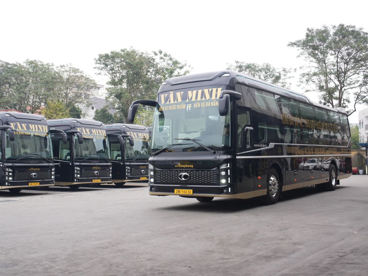 Xe khách giường nằm là phương tiện được nhiều du khách lựa chọn khi đi từ Hà Nội đến Đà Nẵng.