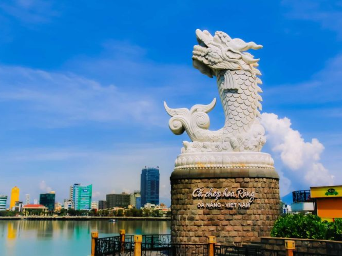 Cận cảnh tượng cá chép hóa rồng