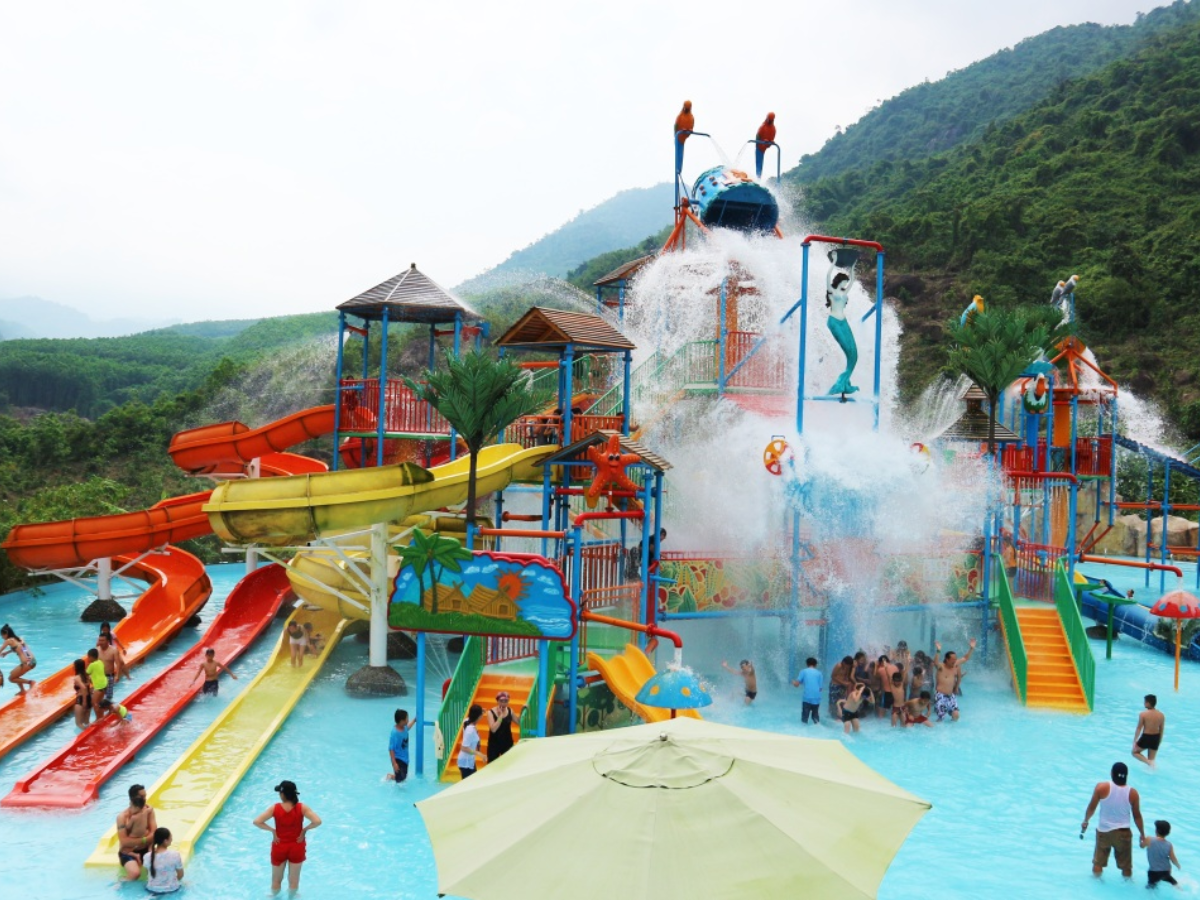 Công viên nước với hiện đại giữa núi rừng