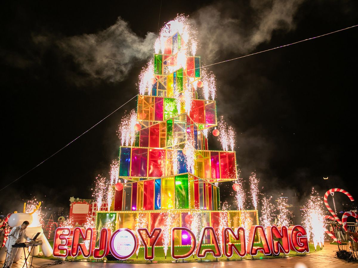 Ở Đà Nẵng cũng thường xuyên tổ chức các sự kiện đón Giáng sinh thu hút du khách và người dân tham dự