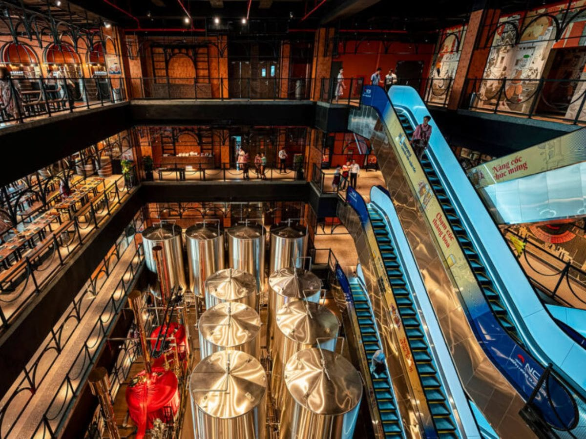 Beer Plaza - Ba Na Hills' ultimate destination for good times and great drinks (Photo: Sun Group)