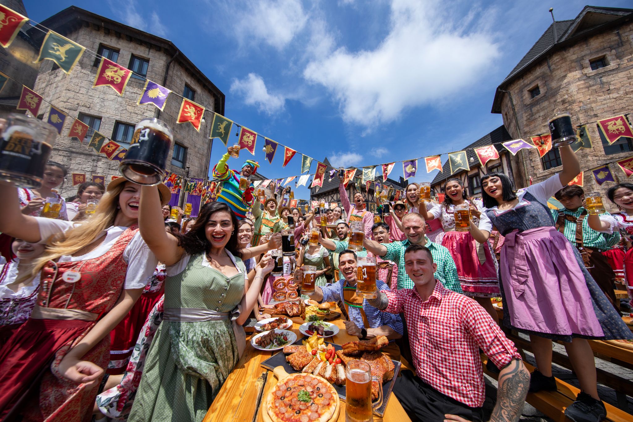 Điểm hấp dẫn nhất của Lễ hội Mặt Trời 2026 chính là cấu trúc phân tầng trải nghiệm, đưa du khách đi qua 4 vùng đất huyền thoại