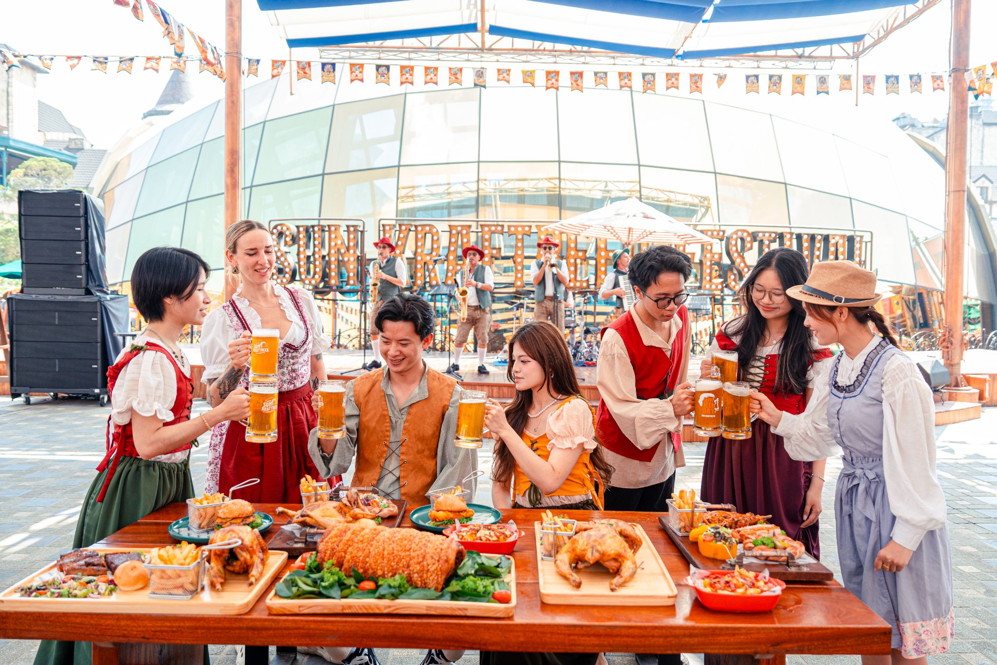 Nếu bạn là một tín đồ của ẩm thực à la carte, voucher mệnh giá 300.000 VNĐ là lựa chọn không thể bỏ qua