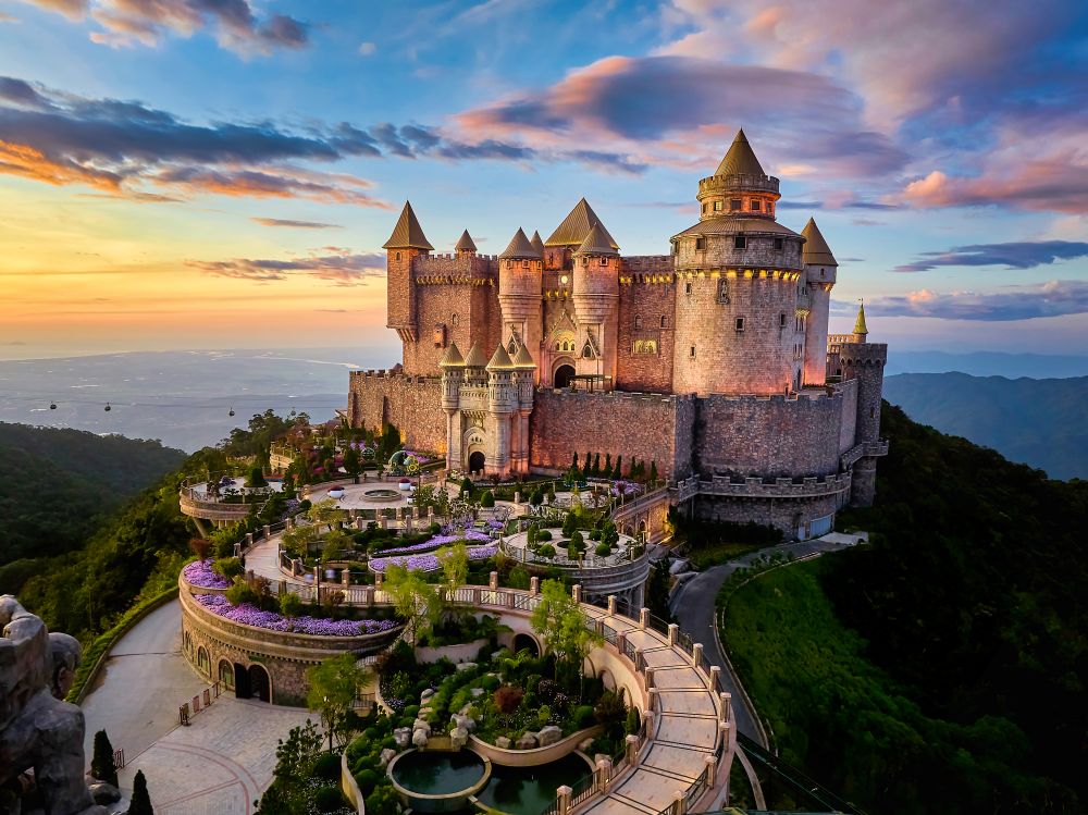 Sun World Ba Na Hills là “must-visit attraction” được truyền thông quốc tế gợi ý phải ghé thăm khi đi Đà Nẵng