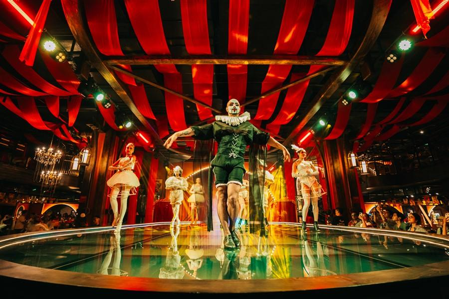 Bạn không thể bỏ qua show diễn After Glow
