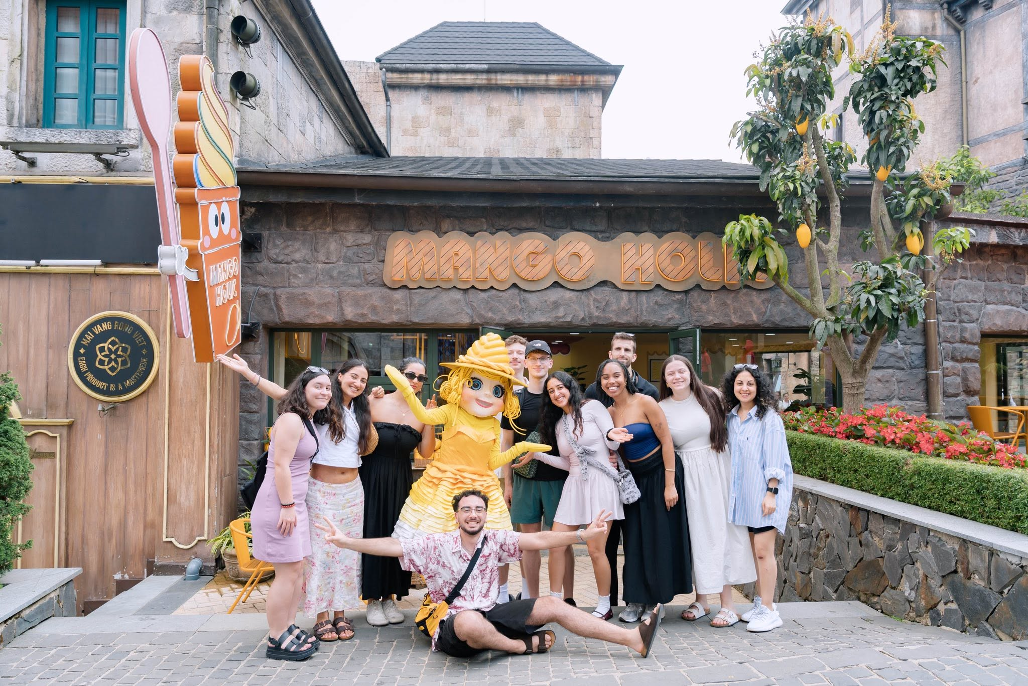 Mango Holic mang đến nhiều món kem, sinh tố và đồ uống trái cây mát lạnh. (Nguồn: Sưu tầm)