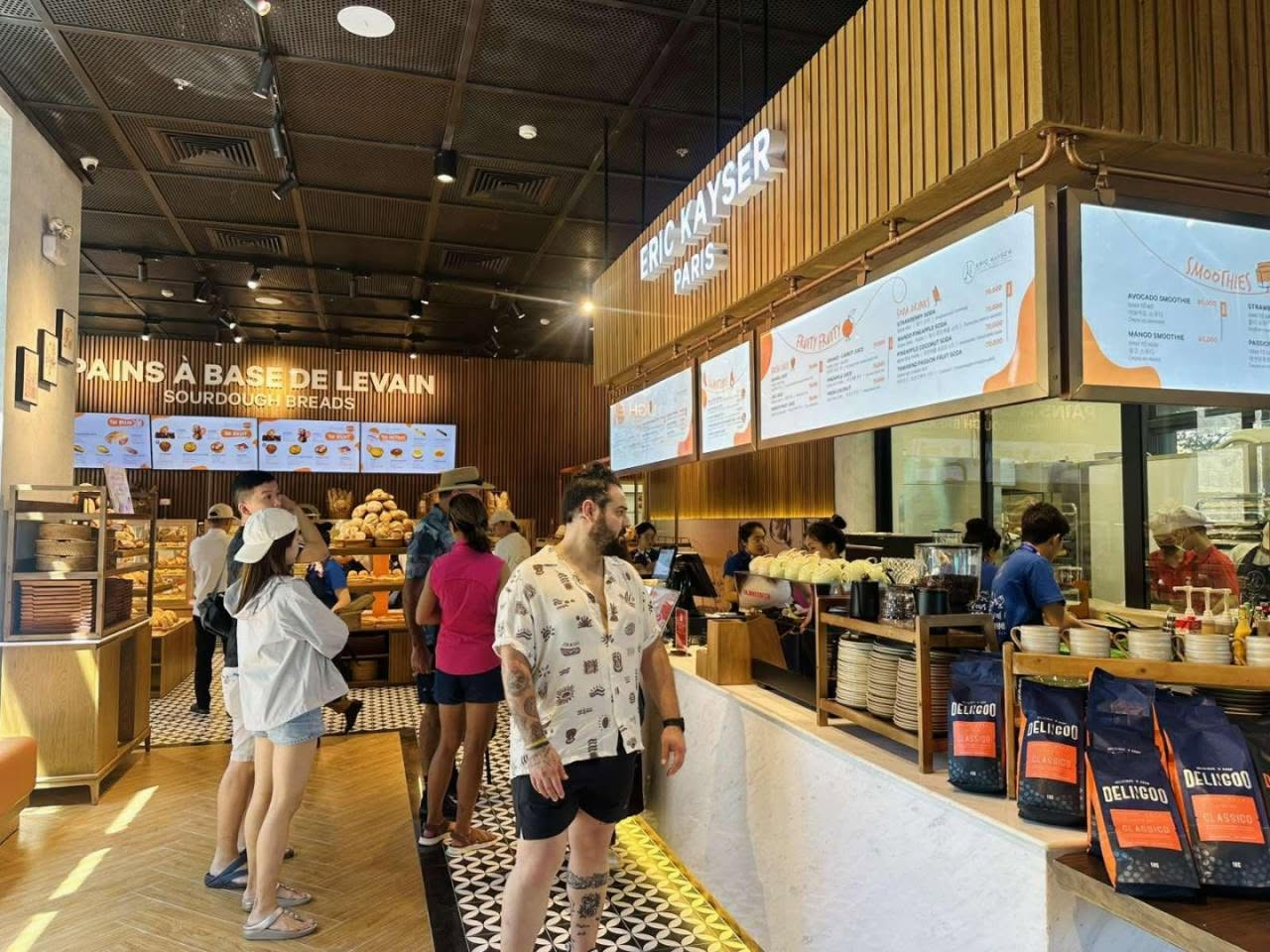 Eric Kayser nổi tiếng với bánh baguette, croissant và nhiều loại bánh ngọt chuẩn vị Pháp. (Nguồn: Sưu tầm)