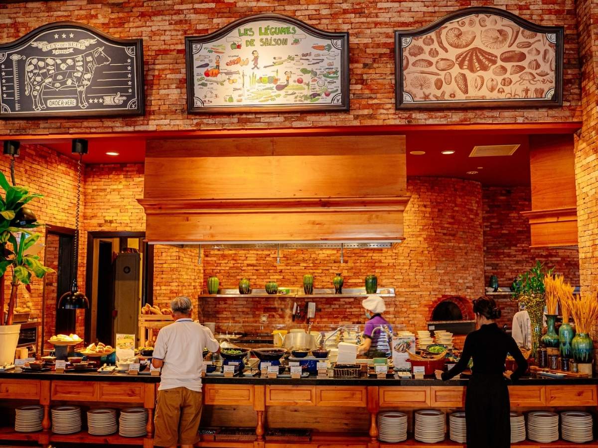 bua-sang-hang-ngay-se-duoc-phuc-vu-tai-nha-hang-buffet-la-crique-voi-thuc-don-da-dang