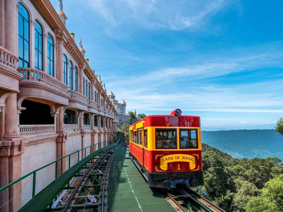 tau-hoa-leo-nui-ba-na-con-la-lua-chon-ly-tuong-cho-nhung-ai-yeu-thich-kham-pha