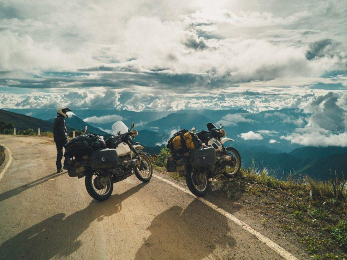 trang-phuc-gon-nhe-ao-khoac-mong-di-deo