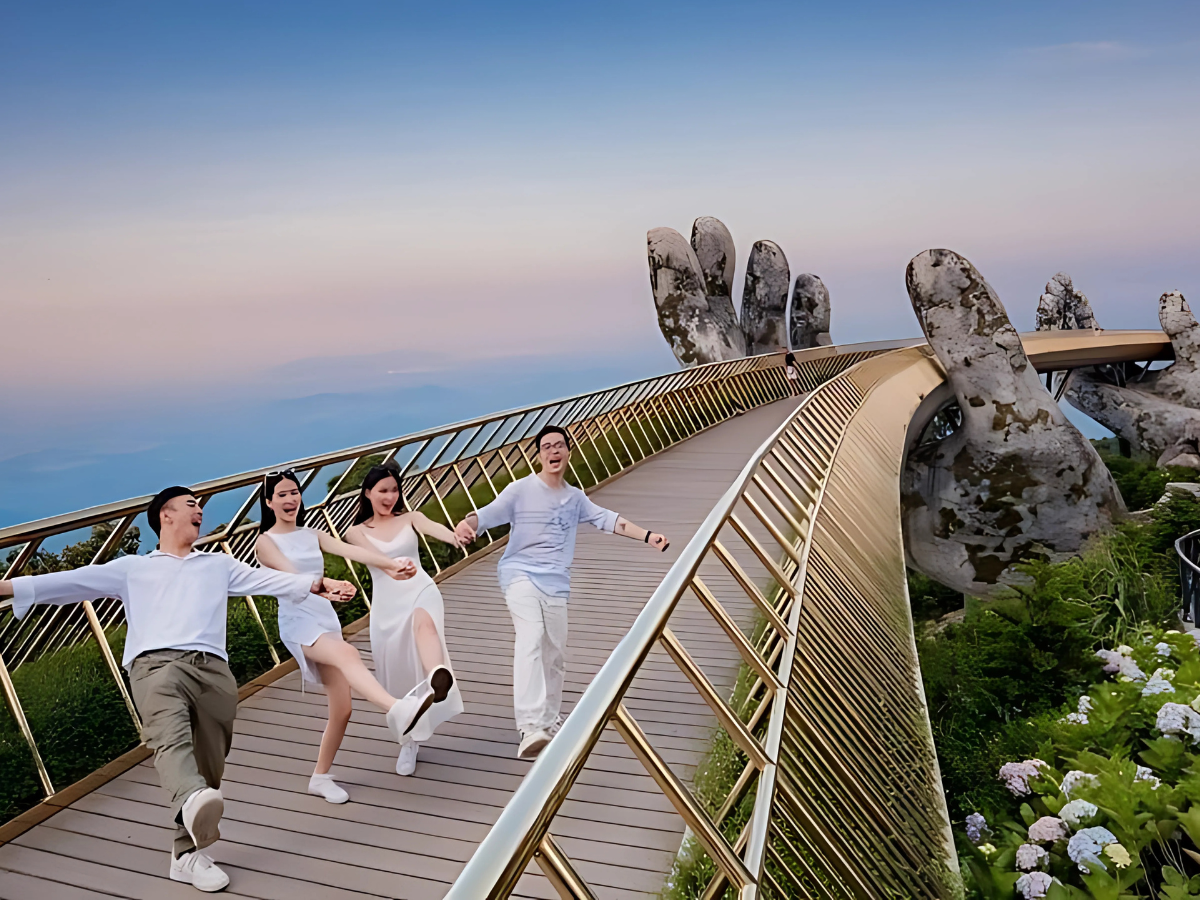 giay-chac-chan-tham-quan-ngu-hanh-son