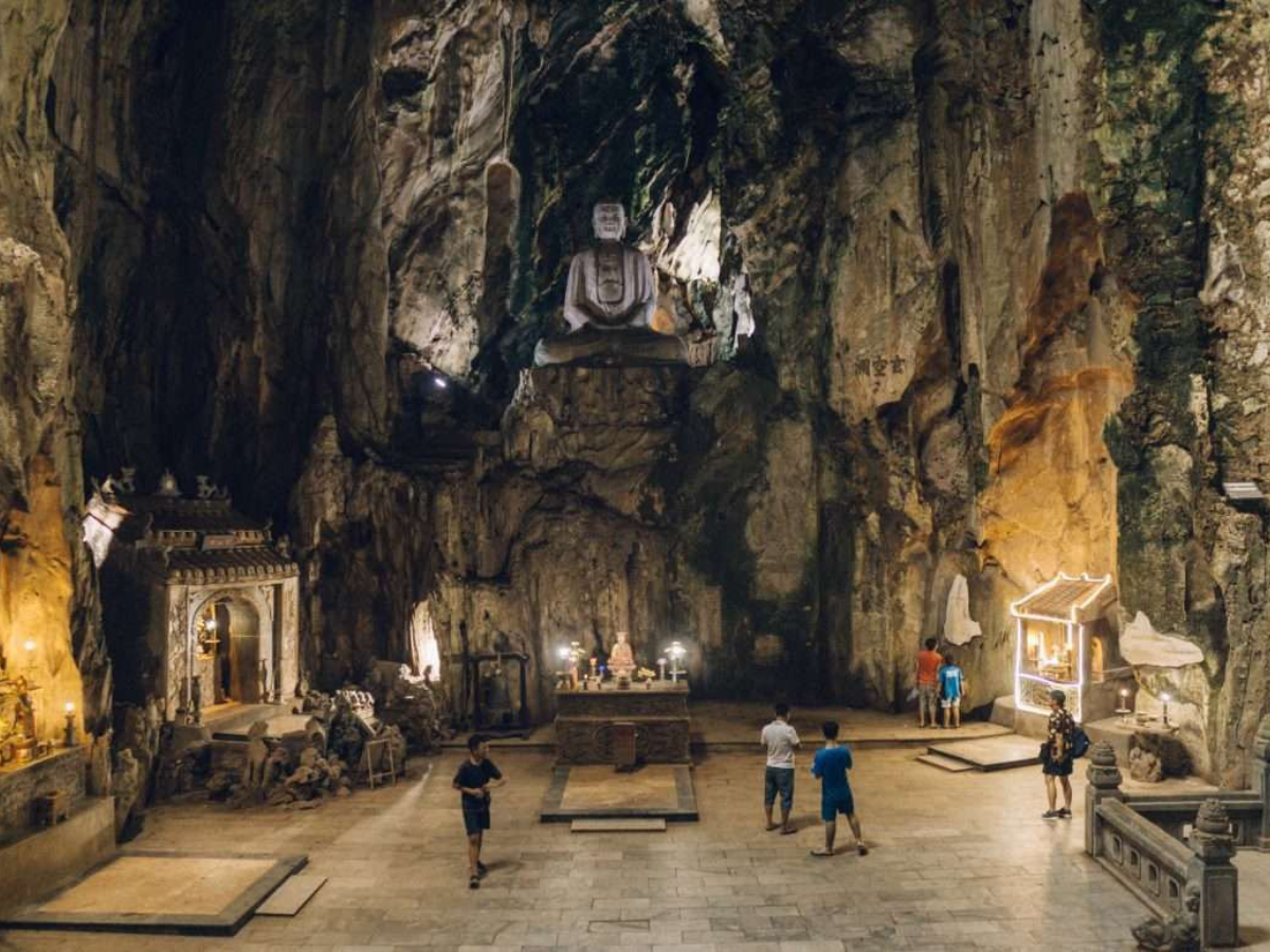 dong-huyen-khong-linh-thieng-huyen-ao