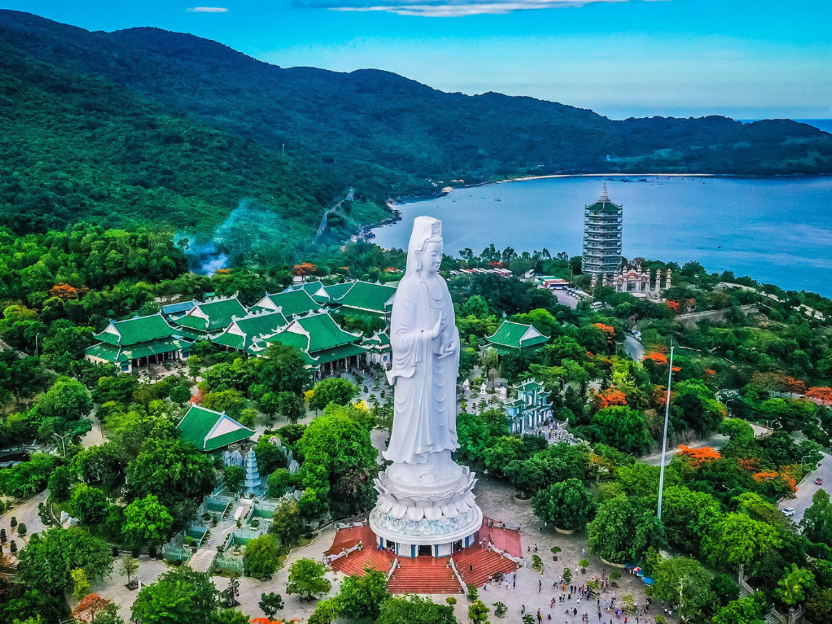 chua-linh-ung-kien-truc-truyen-thong-thanh-tinh