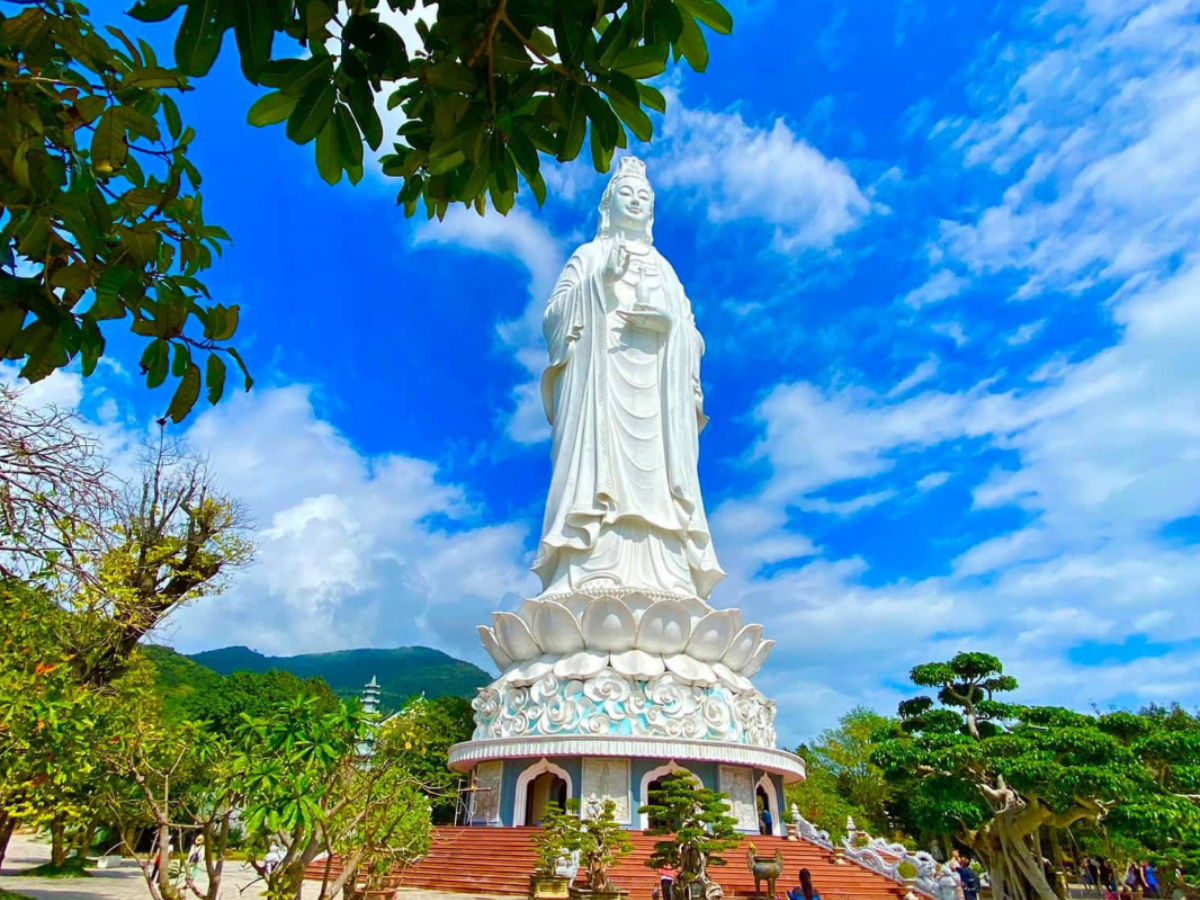 tuong-phat-ba-quan-am-linh-ung