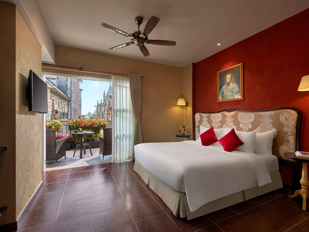 phong-superior-ban-cong-vuon-hoa