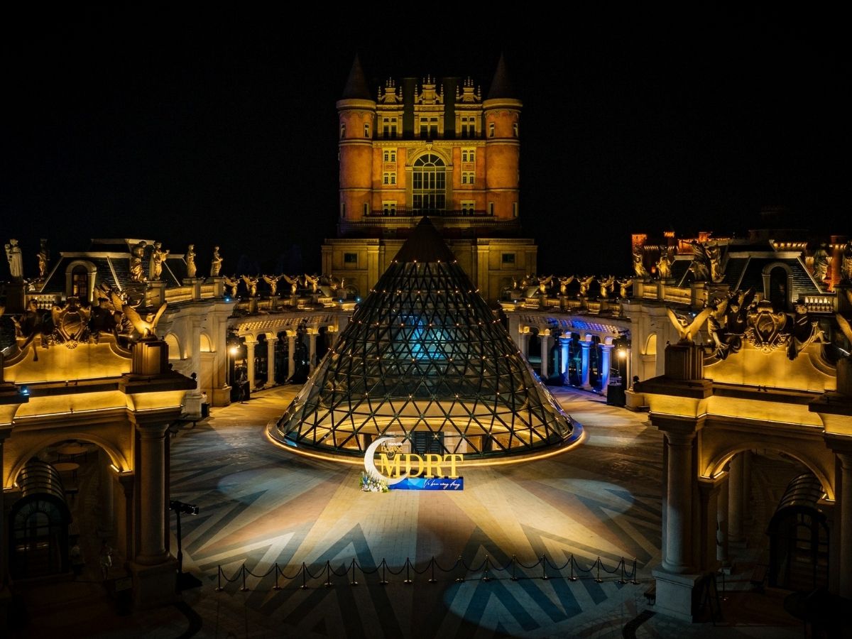 lau-dai-mat-trang-ba-na-hills-diem-den-khong-the-bo-qua