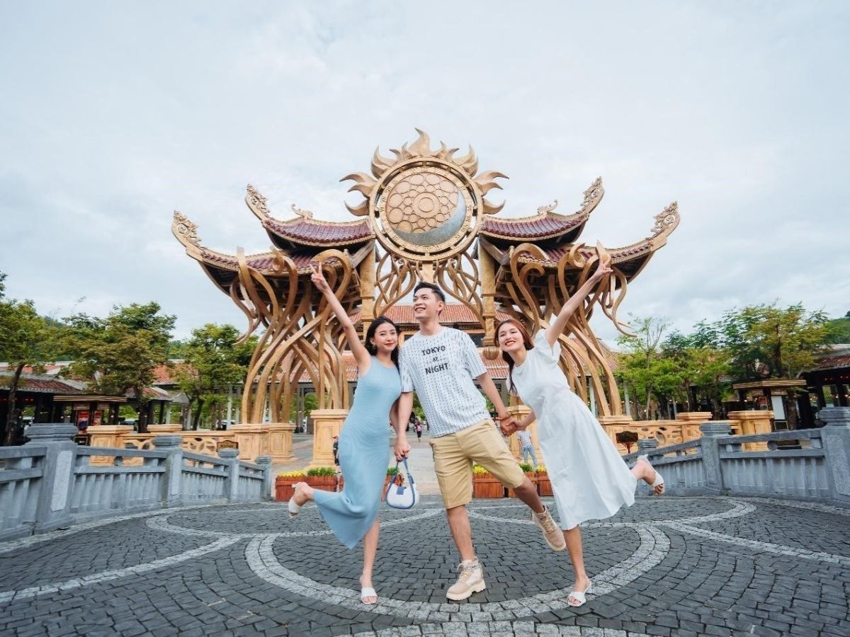 cong-thoi-gian-ba-na-hills-diem-song-ao-hang-dau