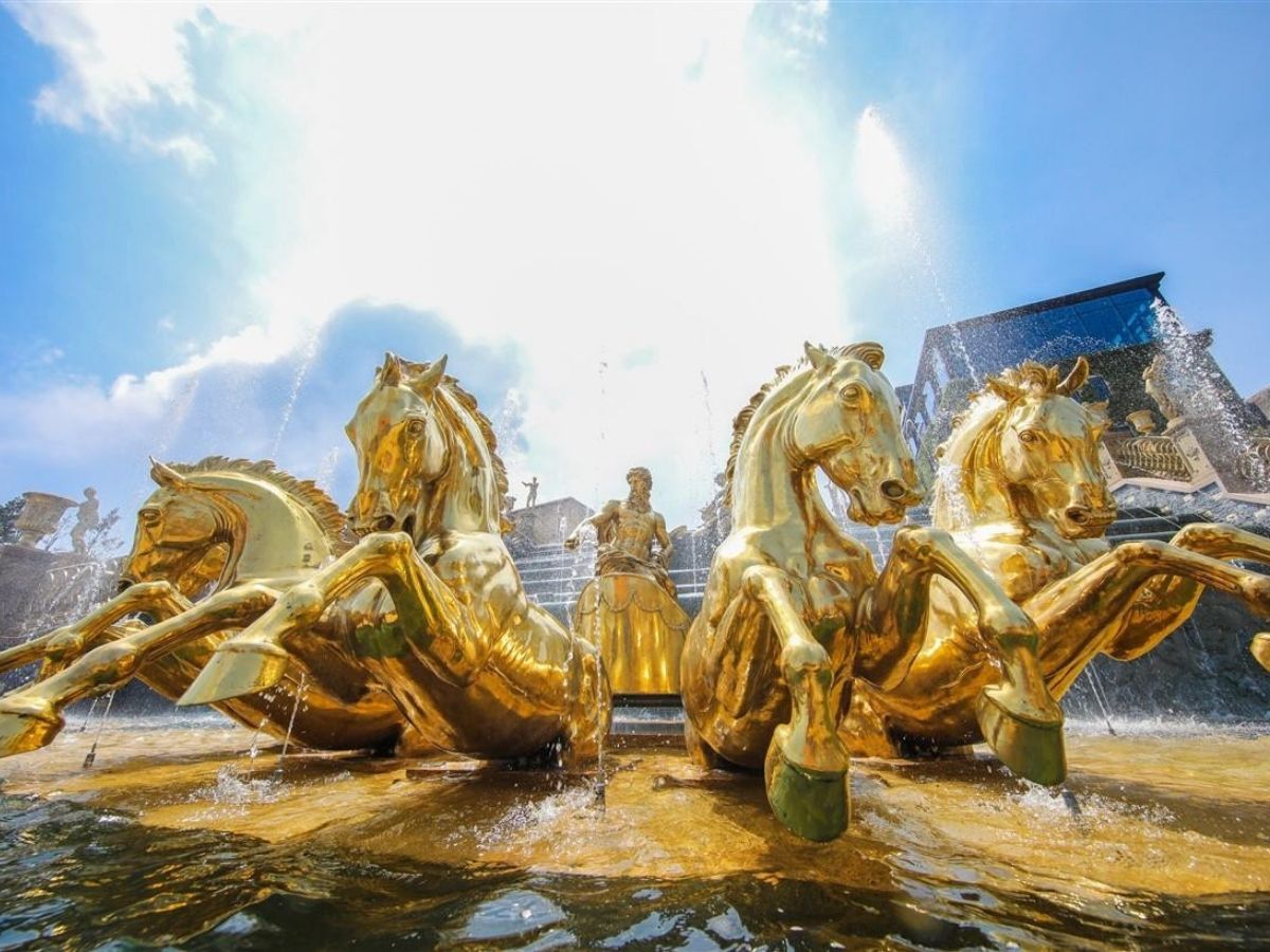 thac-than-mat-troi-lay-cam-hung-than-thoai-hy-lap