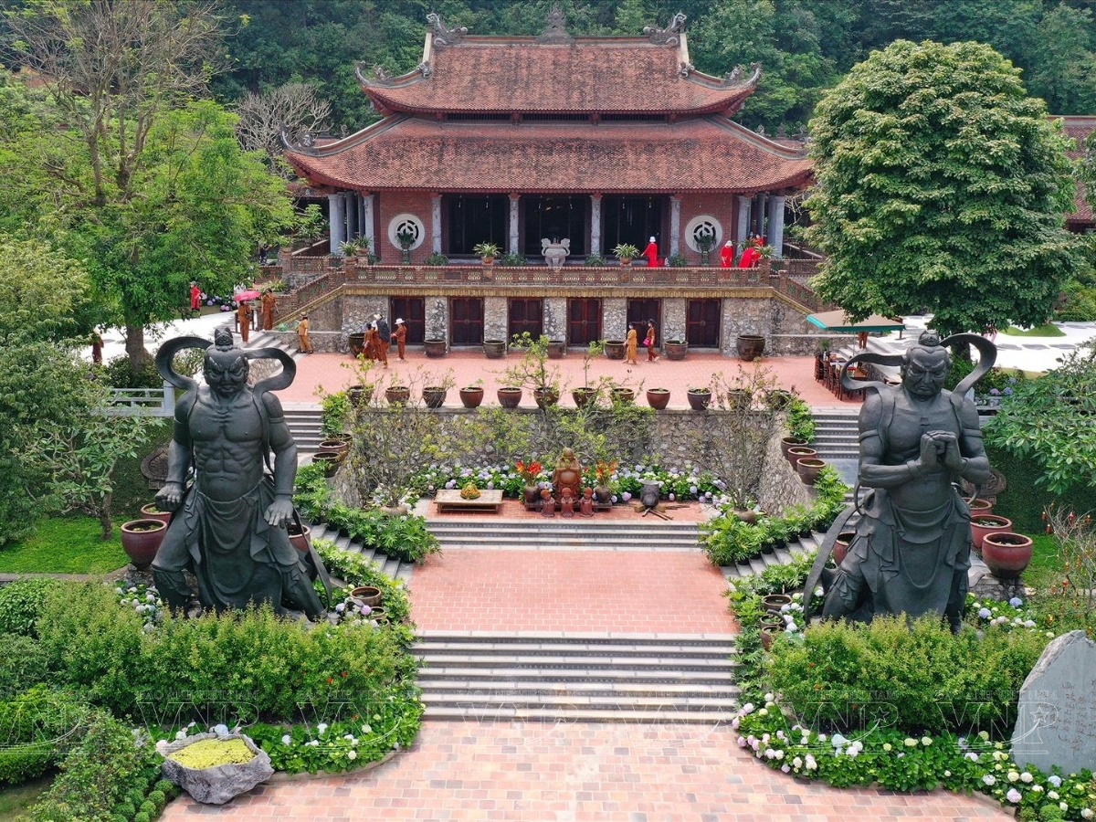 Địa Tạng Phi Lai Tự - Điểm du lịch văn hóa tâm linh không thể bỏ lỡ.