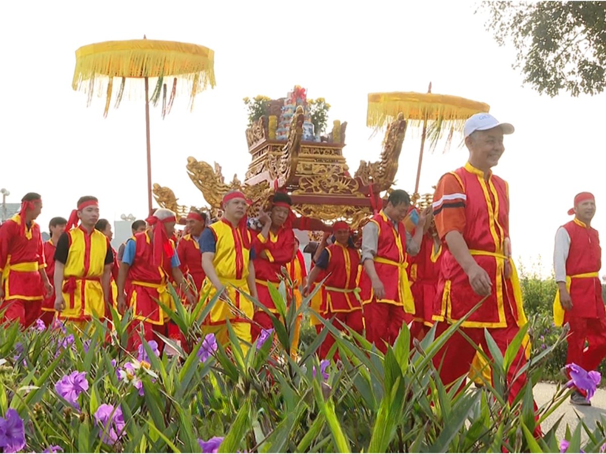 Nghi thức rước kiệu trong lễ hội chùa Bà Đanh 2024