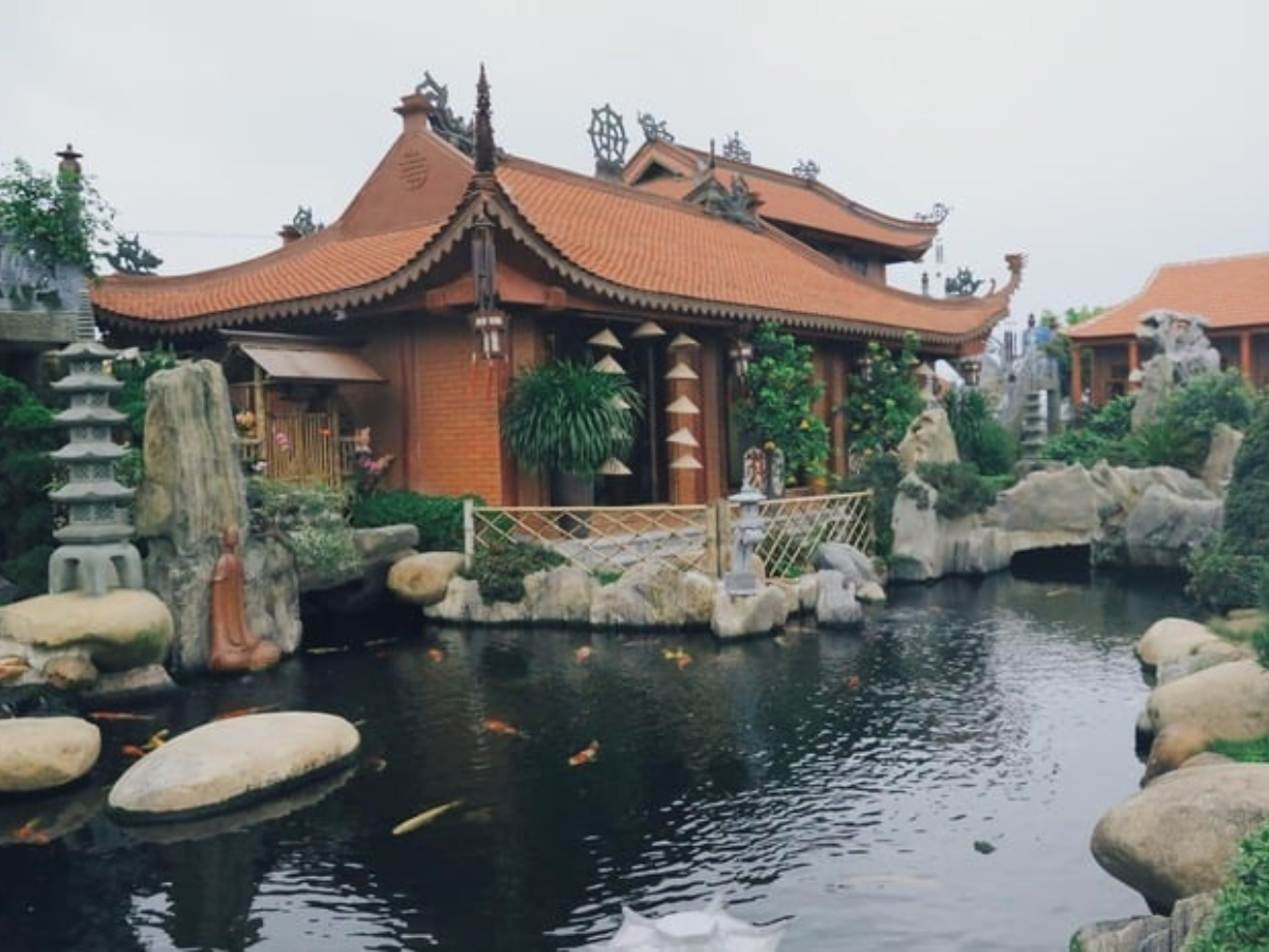 Quang cảnh Chùa Phật Quang yên bình giữa thiên nhiên