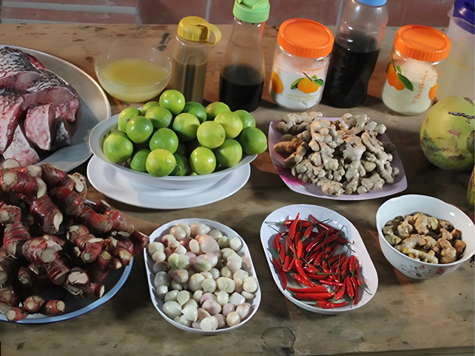 Gia vị đa dạng của món cá kho làng Vũ Đại