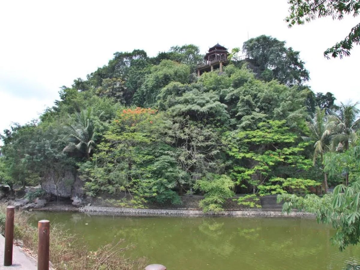 Dấu tích địa chất vẫn còn lưu giữ tại núi