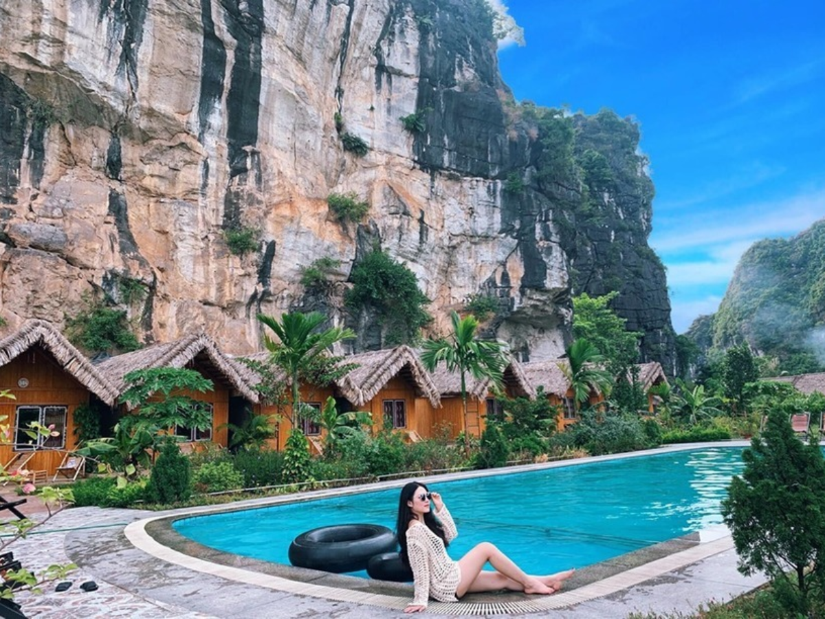 Ninh Bình Valley Homestay lý tưởng cho người thích sự tĩnh lặng và phong cảnh mộng mơ giữa núi non.