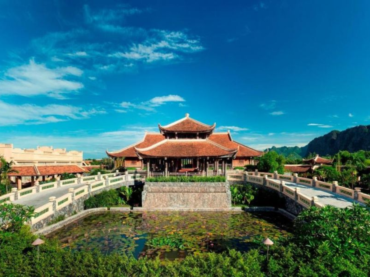 Emeralda Resort được biết đến là một trong những resort năm sao đầu tiên của Ninh Bình.