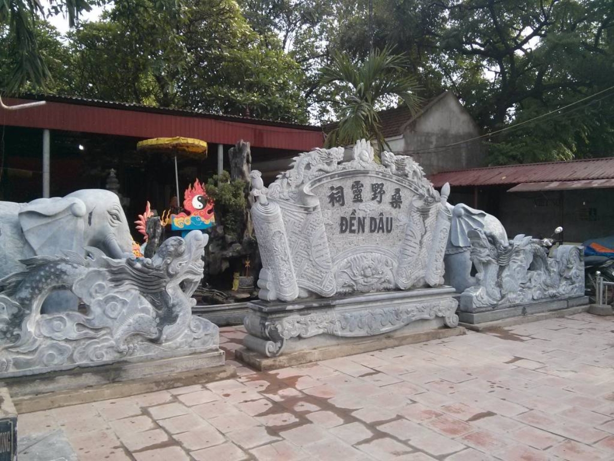Đền Dâu là một trong những địa điểm tâm linh nổi tiếng tại Ninh Bình