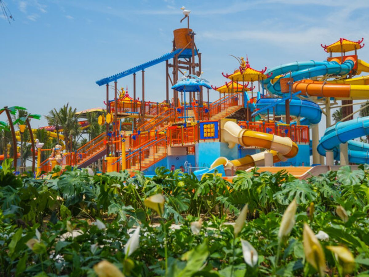 Bạn nên đặt trước vé Sun World Hà Nam và chỗ lưu trú để tránh quá tải vào dịp cao điểm