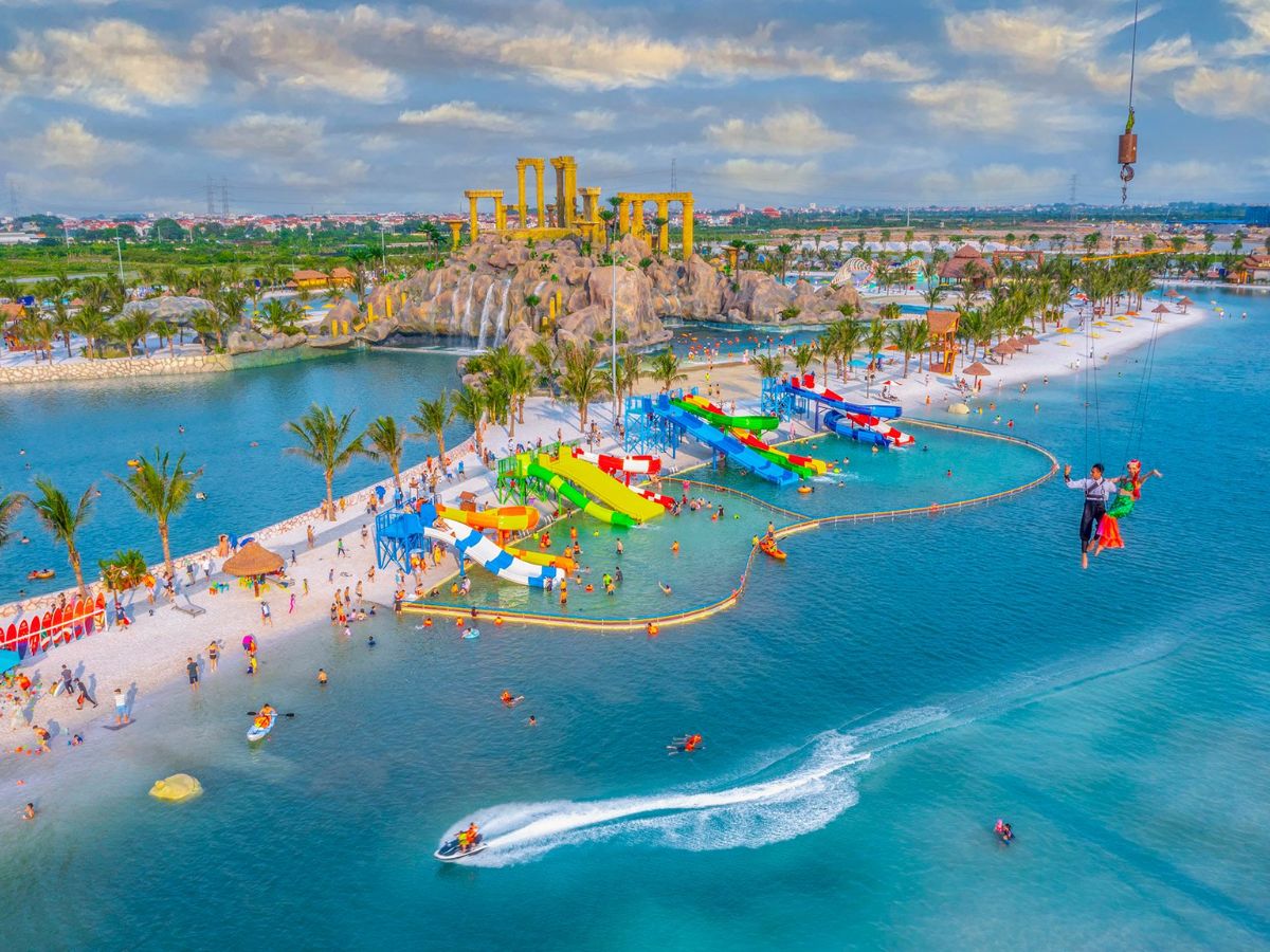 VinWonders Wave Park và Water Park là tổ hợp công viên nước quy mô lớn gần Hà Nội. (Nguồn: Sưu tầm)
