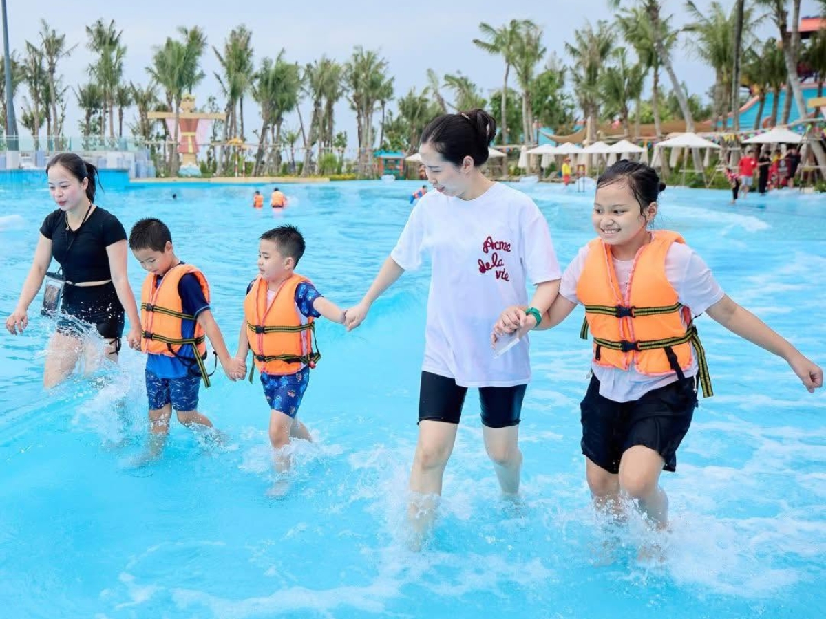 Hà Nam mang đến đa dạng trải nghiệm tham quan, vui chơi và nghỉ dưỡng, phù hợp với mọi đối tượng du khách. (Nguồn: Sưu tầm)