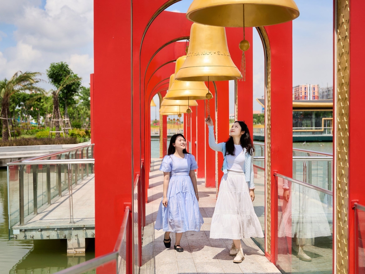 Sun Urban City là điểm check-in nổi bật với không gian đô thị hiện đại và nhiều góc chụp ấn tượng. (Nguồn: Sưu tầm)