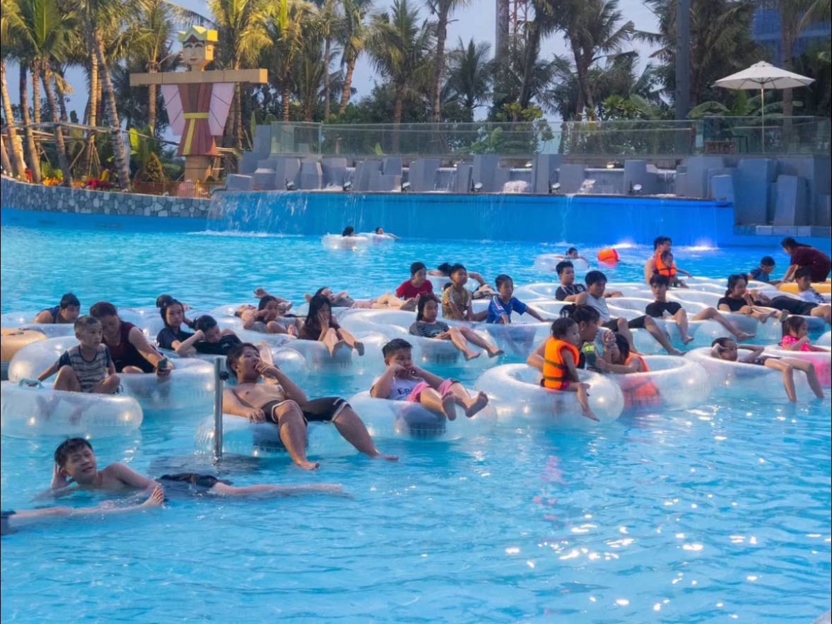Sun World Ha Nam mang đến trải nghiệm vui chơi, giải trí hấp dẫn với không gian hiện đại và nhiều hoạt động thú vị cho du khách. (Nguồn: Sưu tầm)