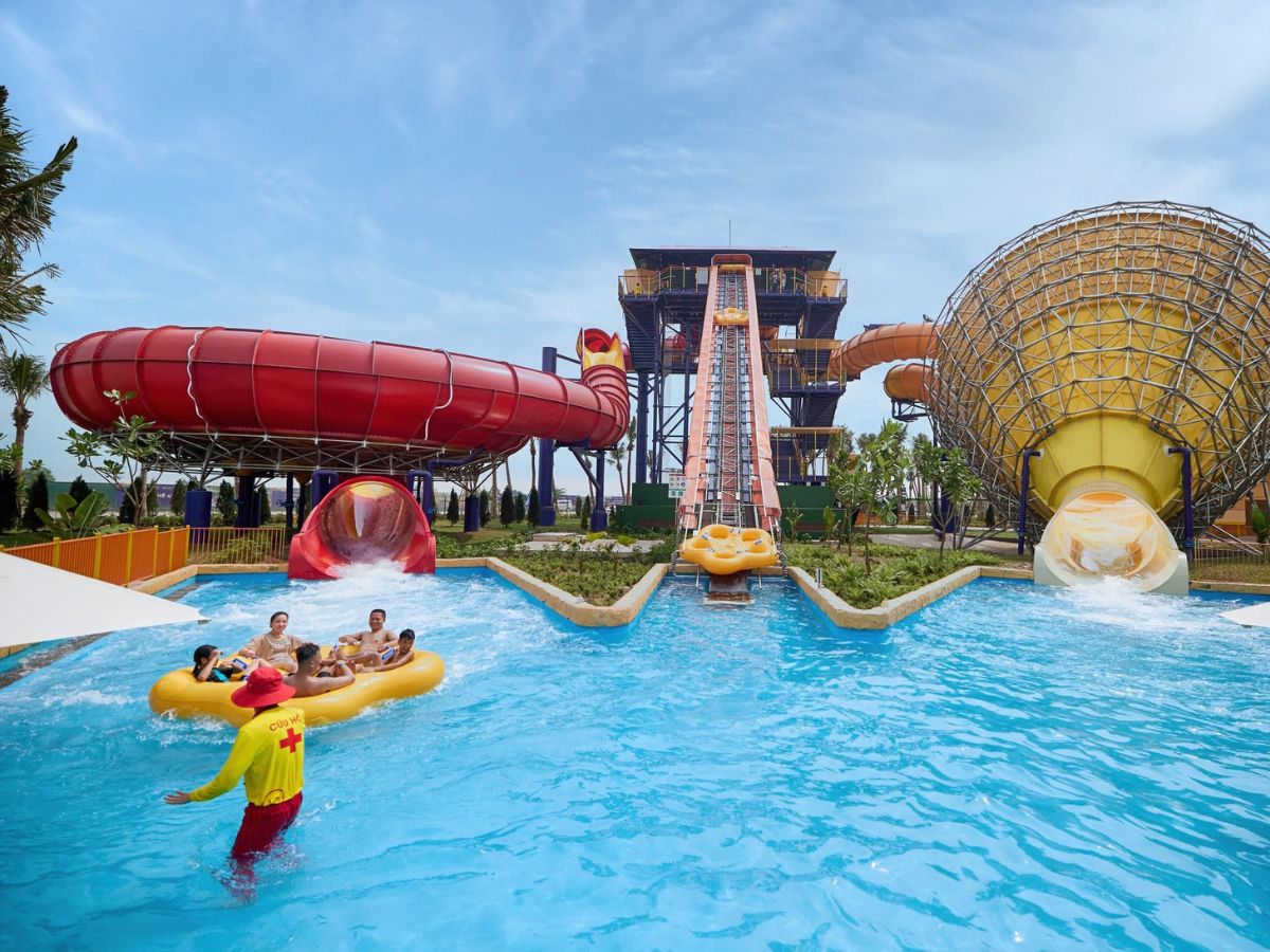 Sun World Ha Nam là địa điểm vui chơi thú vị trong lịch trình Hà Nam Ninh Bình. (Nguồn: Sưu tầm)