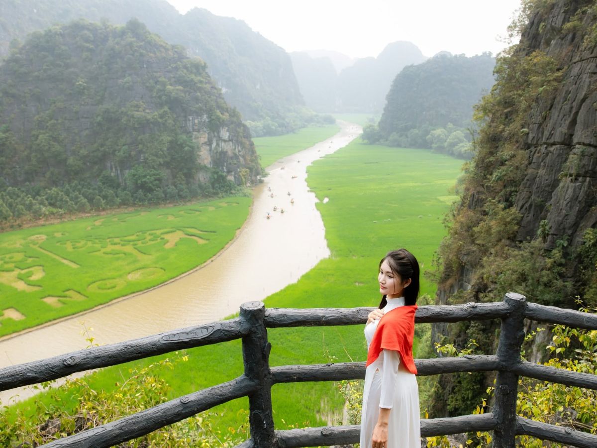 Những ngày thời tiết tạnh ráo là thời điểm lý tưởng để du khách ghé chơi ở Ninh Bình. (Nguồn: Sưu tầm)
