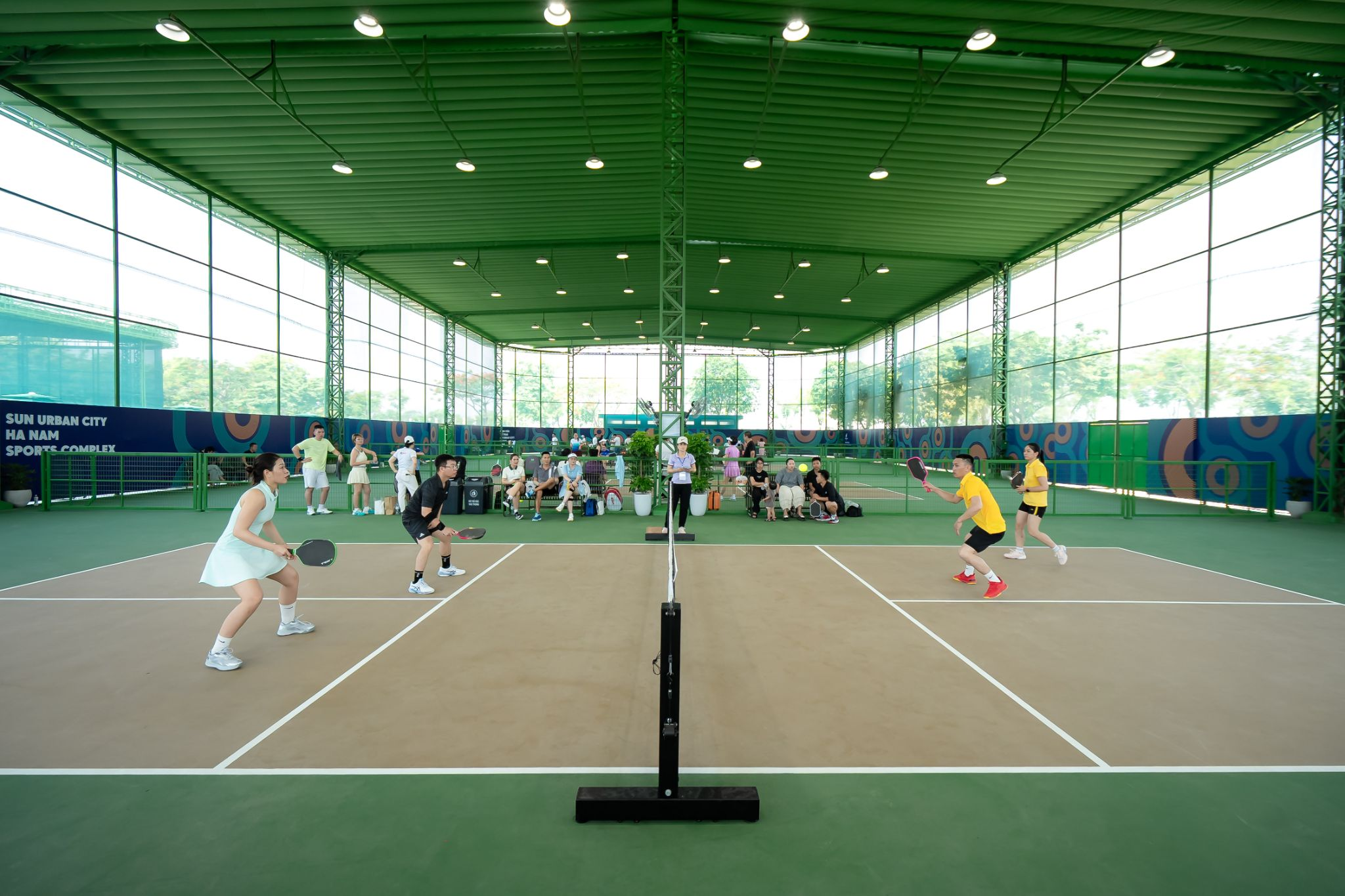Trải nghiệm không gian thể thao hiện đại với nhiều bộ môn hấp dẫn tại Sun Sports City. (Nguồn: Sưu tầm)