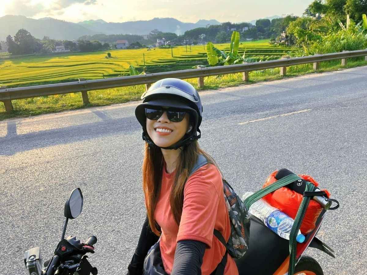 Lựa chọn đi từ Tràng An đến Hang Múa bằng xe máy khá thuận tiện và nhanh chóng. (Nguồn: Sưu tầm)