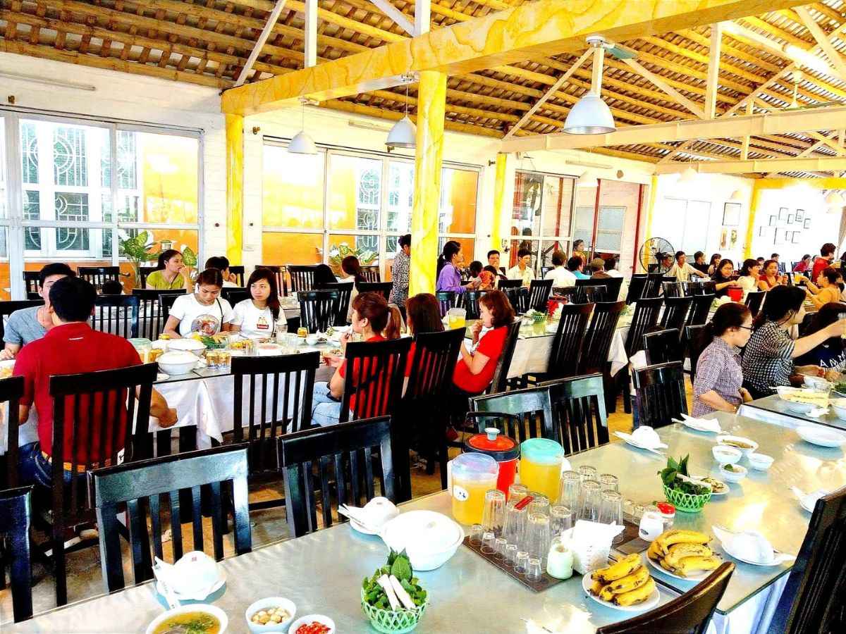 Du khách nên tham khảo đánh giá của các địa chỉ ăn ở Ninh Bình trước khi đến trực tiếp trải nghiệm. (Nguồn: Sưu tầm)