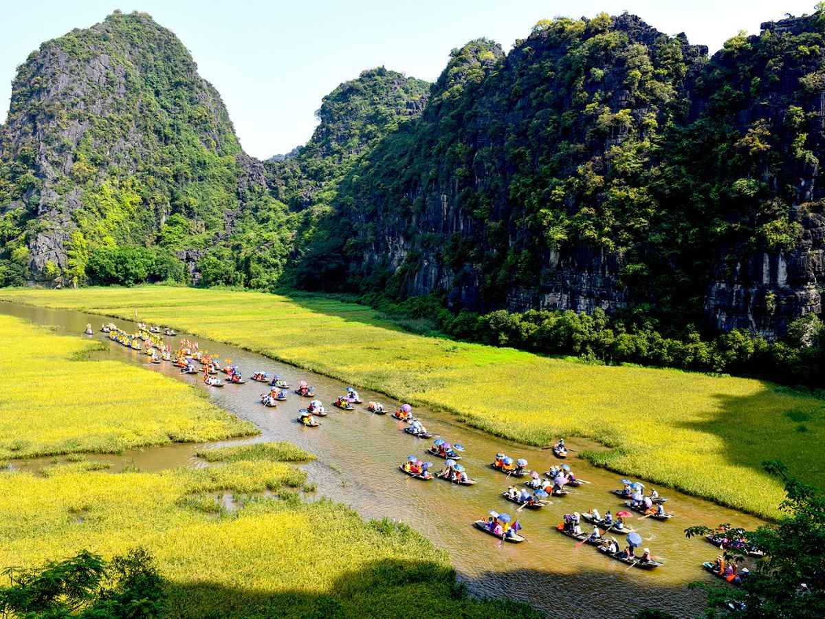 Chọn nơi lưu trú ở Tam Cốc hay Tràng An nên cân nhắc đến sự thuận tiện về việc di chuyển đến các điểm tham quan. (Nguồn: Sưu tầm)