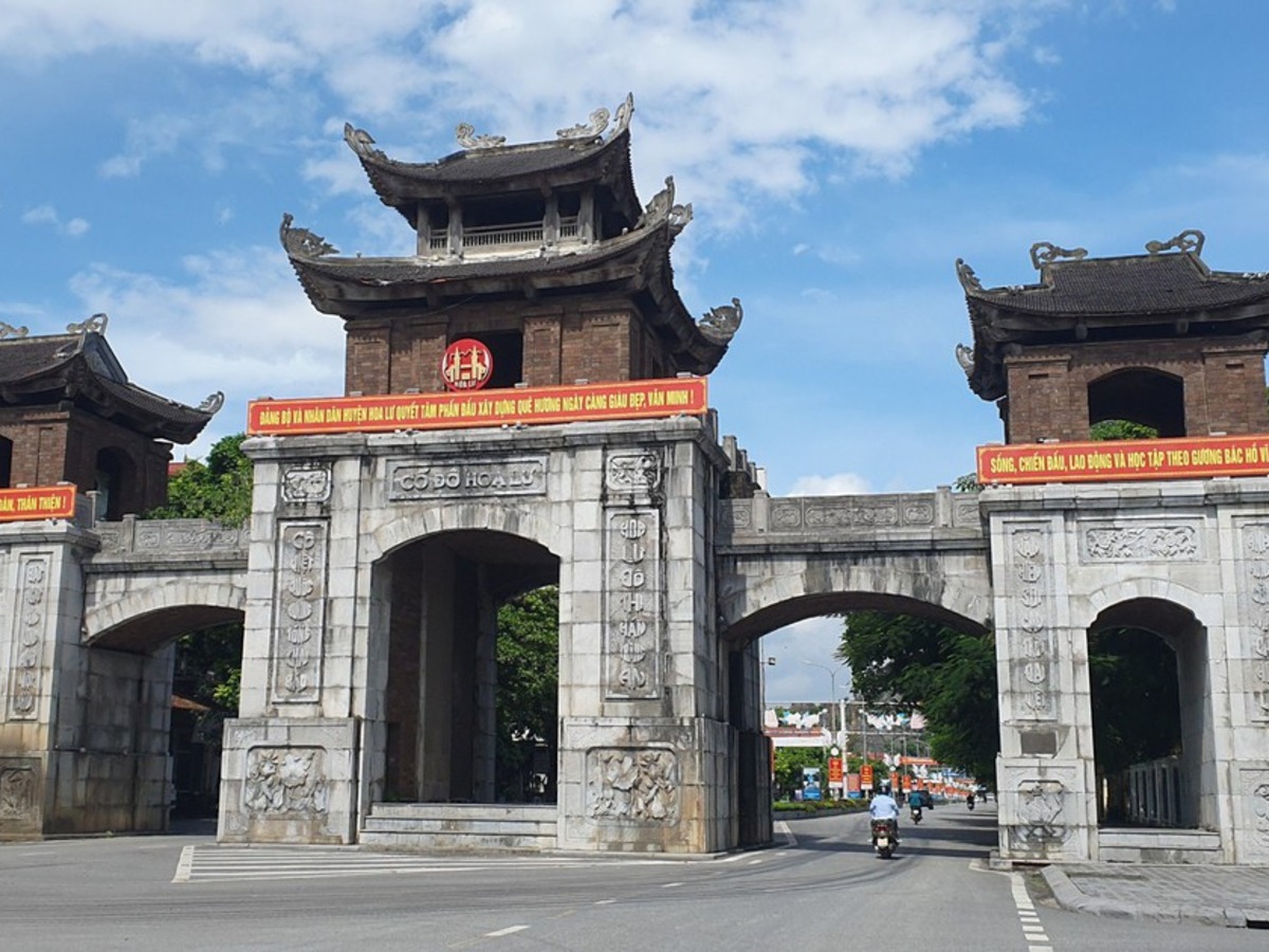 Cổng kiến trúc cổ tạo dấu ấn lịch sử cho hành trình khám phá Cố đô Hoa Lư. (Nguồn: Sưu tầm)