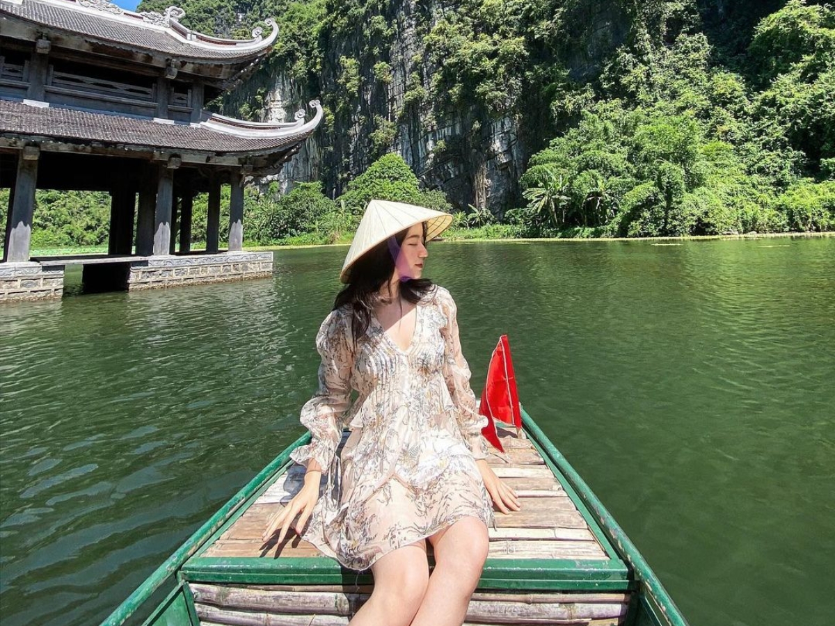 Khung cảnh non nước hữu tình tại Tràng An mang đến nhiều góc chụp ấn tượng cho du khách yêu thích nhiếp ảnh. (Nguồn: Sưu tầm)