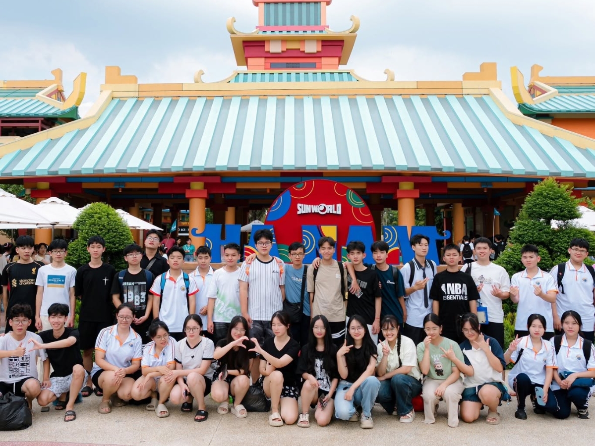 Hotline Sun World Ha Nam là kênh hỗ trợ giúp du khách cập nhật thông tin và chuẩn bị lịch trình tham quan thuận tiện hơn. (Nguồn: Sưu tầm)