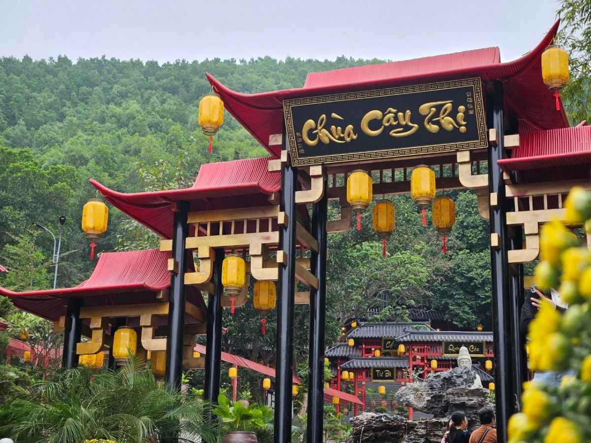 Chùa Cây Thị mang không gian thanh tịnh, cổ kính và được nhiều Phật tử xem là chốn linh thiêng ẩn mình giữa núi rừng. (Nguồn: Sưu tầm)