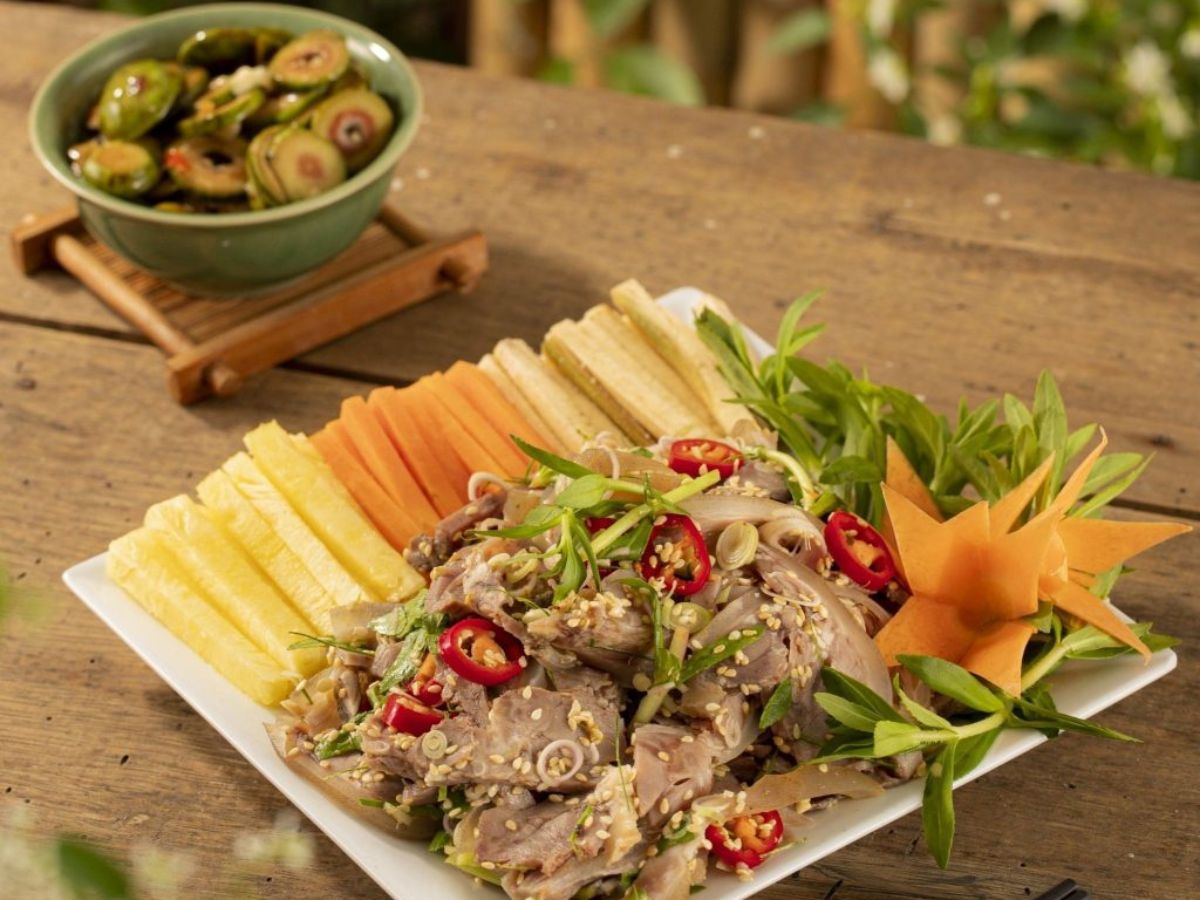 Dê núi Ninh Bình hấp dẫn với hương vị đậm đà, trở thành món ngon không thể bỏ qua khi khám phá ẩm thực địa phương. (Nguồn: Sưu tầm)